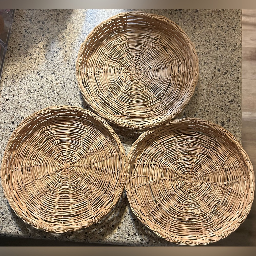 Vintage Wicker/Rattan Plate Holders Set 3